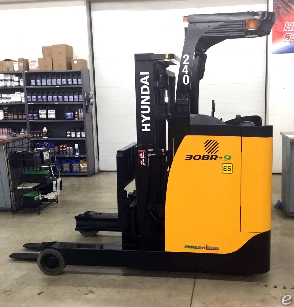 2020 Hyundai 30BR-9 At UsedEquipmentHub.com