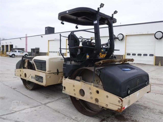 2011 Cascade 33H-REP-B808 At UsedEquipmentHub.com