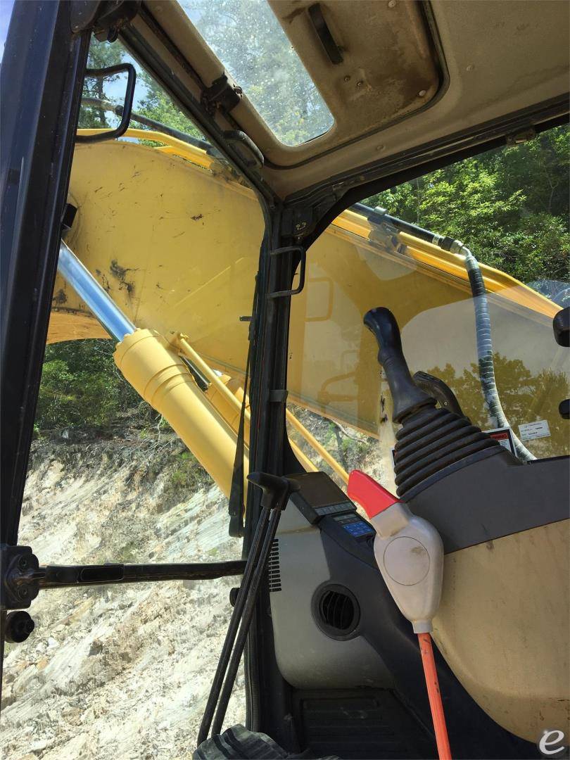 2015 Komatsu PC210 LC-10 At UsedEquipmentHub.com