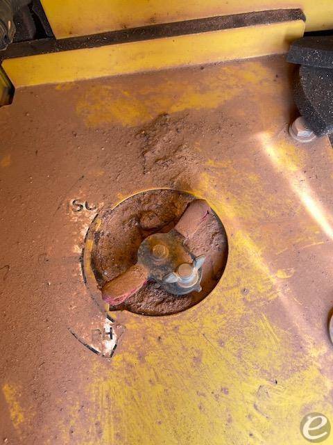 2015 Komatsu PC210 LCi-10 At UsedEquipmentHub.com