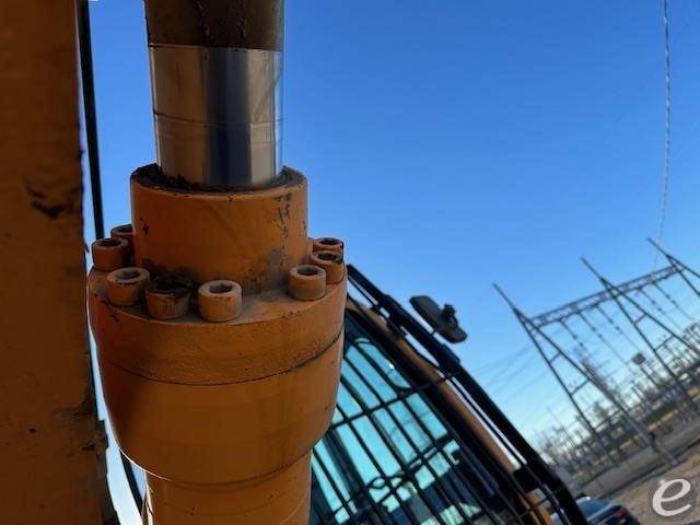 2011 Hyundai ROBEX 380 LC-9 At UsedEquipmentHub.com