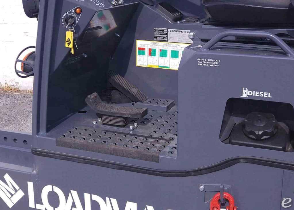 2025  855 Super Reach 2-Way At UsedEquipmentHub.com