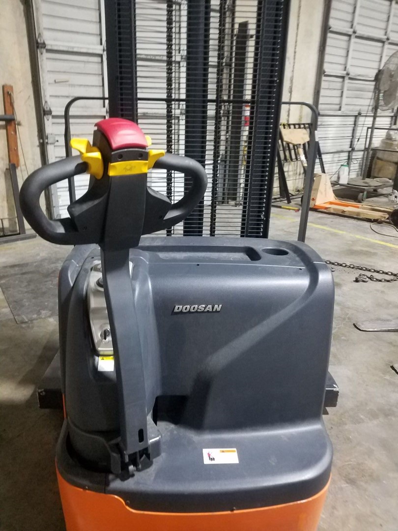 2018 Linde HT27 At UsedEquipmentHub.com