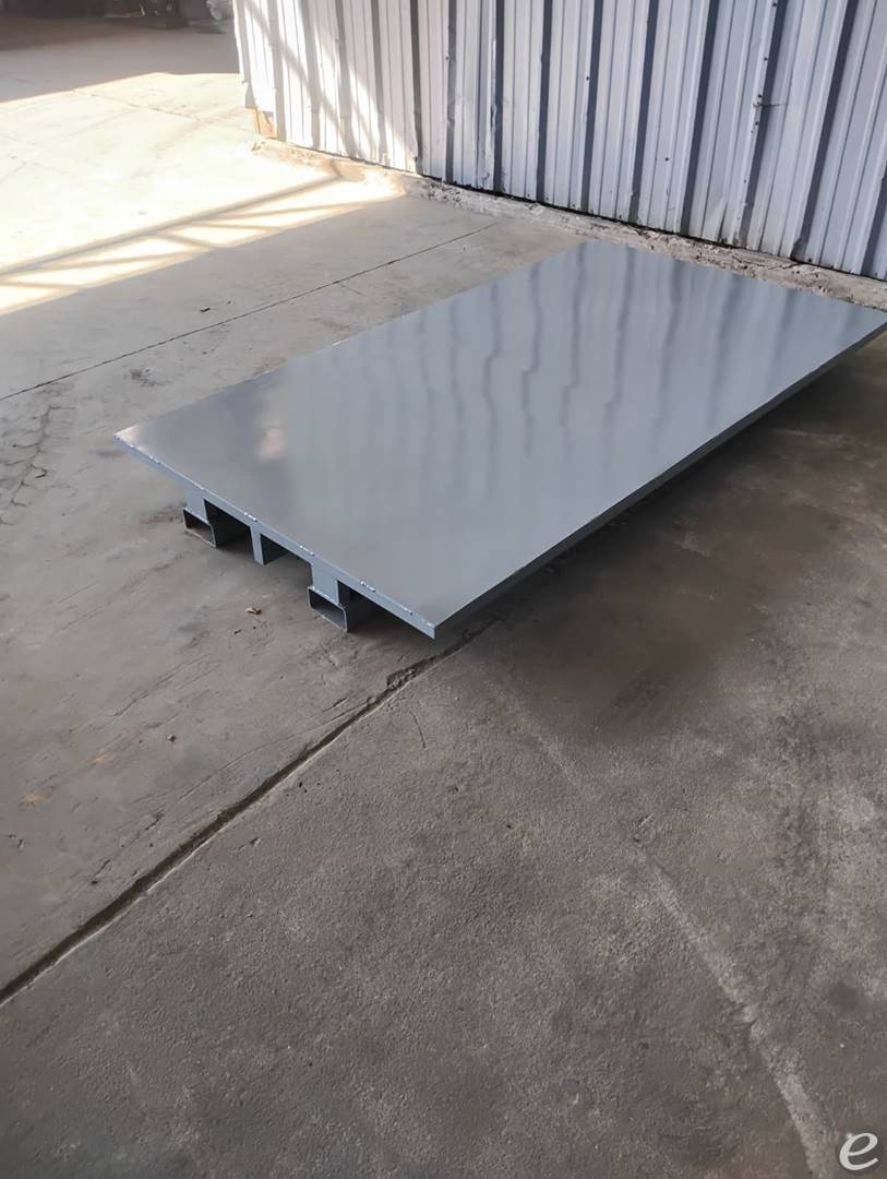 2025   At UsedEquipmentHub.com