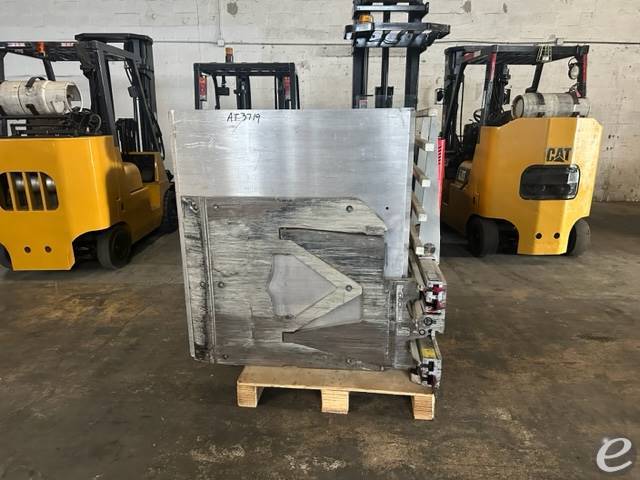 2000 Cascade 25D34966 At UsedEquipmentHub.com